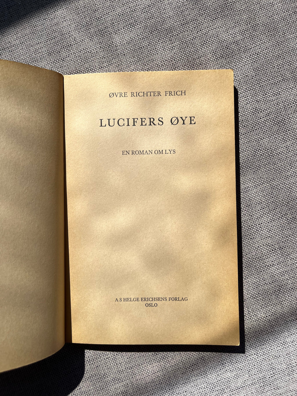 Øvre Richter Frich: Lucifers øye